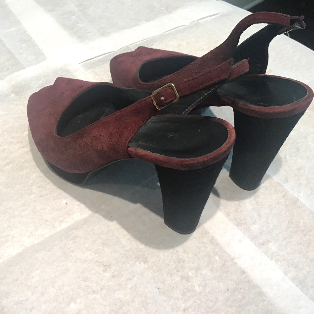 Women’s suede open toe maroon shoes, wine color, size 7.5 Made in Spain